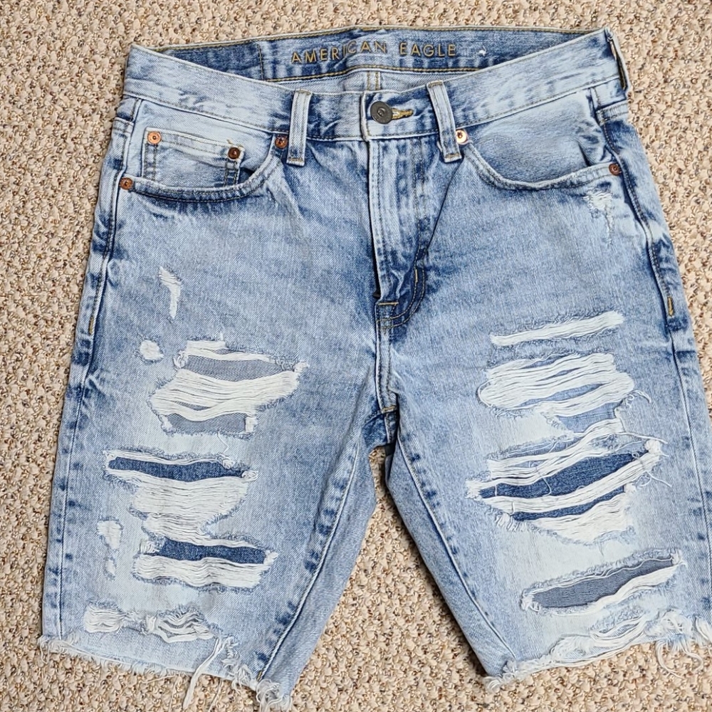 COPY - Mens American Eagle distressed jean shorts